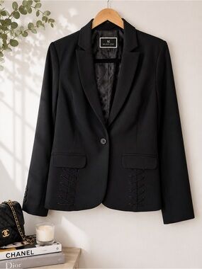 Melanie Lyne Black Tailored Blazer with Lace-Up Detail Size 6